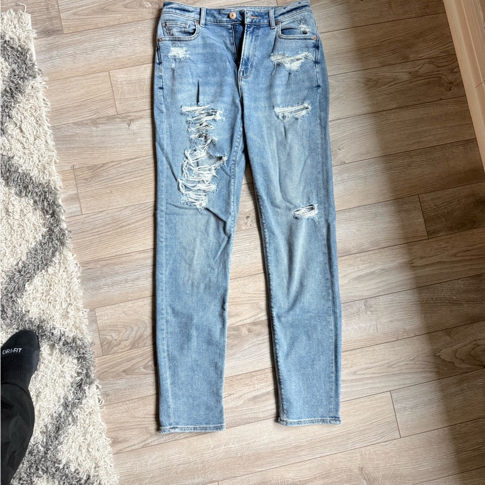 American Eagle Outfitters Light Blue Distressed straight leg Jeans